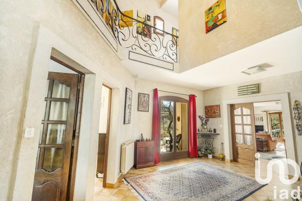 Maison à vendre 10 pièces 270 m² Saint-Maximin-la-Sainte-Baume