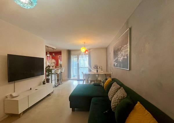 Maison 5 pièces de 100m2, jardin de 73m2 - écoles - commerces - transports