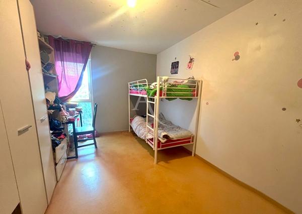 Maison 5 pièces de 100m2, jardin de 73m2 - écoles - commerces - transports