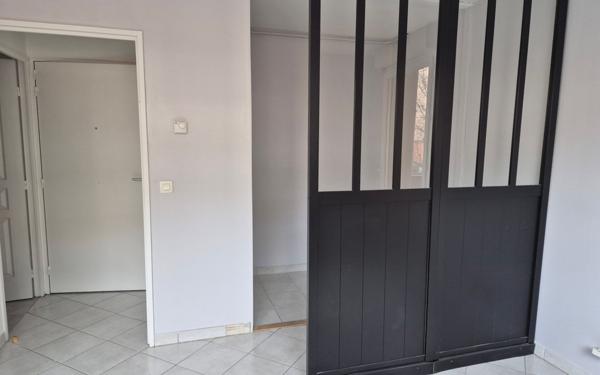 Appartement à vendre    2 pièces • 26 m2 Aubagne