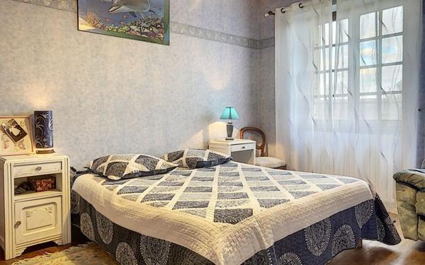 Maison à vendre    5 pièces •  Salignac-Eyvigues