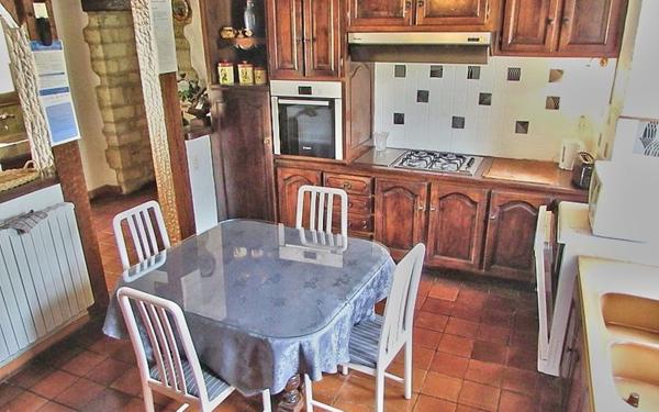 Maison à vendre    5 pièces •  Salignac-Eyvigues