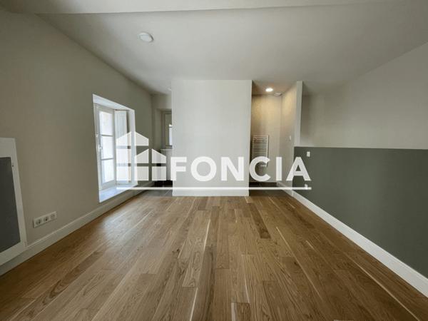 Location Studio 32.33 m² - 7 rue Général Lecourbe Besançon 25000