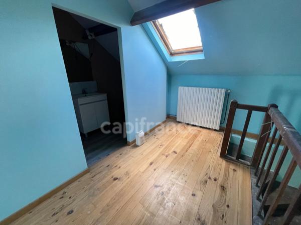 Maison 2 à 3 chambres à rafraîchir.