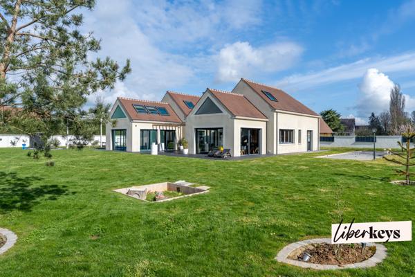 Villa d’architecte  contemporaine  avec piscine intérieure– 334 m²   – 20 min de Houdan