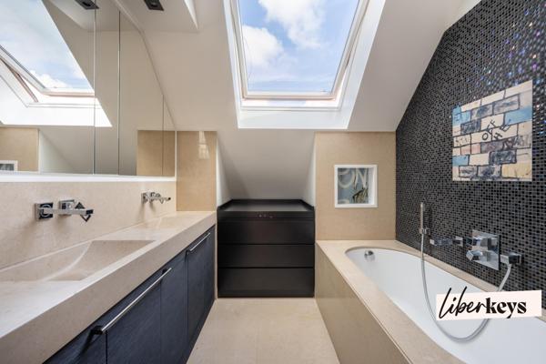 Villa d’architecte  contemporaine  avec piscine intérieure– 334 m²   – 20 min de Houdan