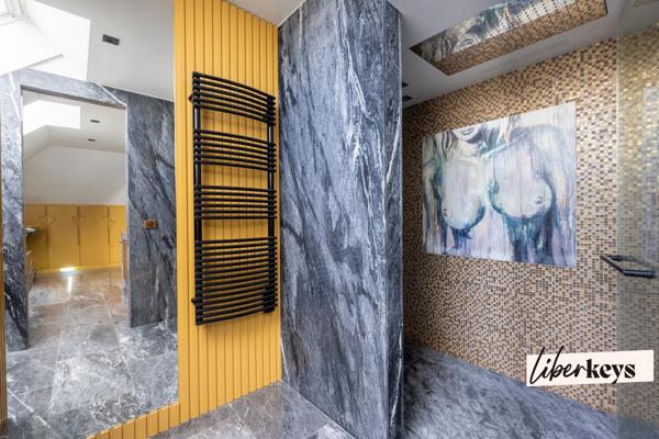 Villa d’architecte  contemporaine  avec piscine intérieure– 334 m²   – 20 min de Houdan