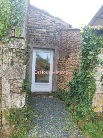 Bien immobilier à vendre 1 pièce de 76 m²