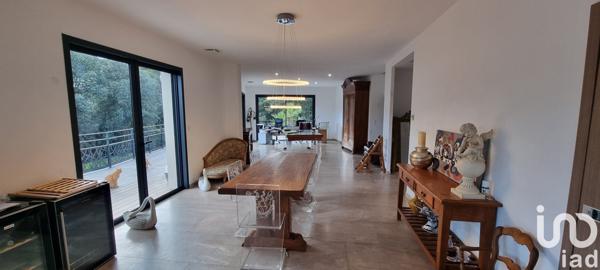 Maison à vendre 5 pièces 200 m² Nîmes-Saint-Césaire