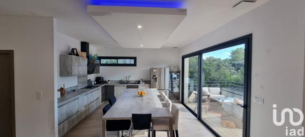 Maison à vendre 5 pièces 200 m² Nîmes-Saint-Césaire