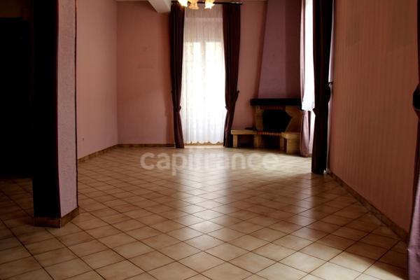 Maison de ville 4 pièces, 3 chambres, 130 m2, en plein coeur de LECTOURE (32)