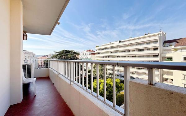 Appartement à vendre    2 pièces • 44,80 m2 Cannes