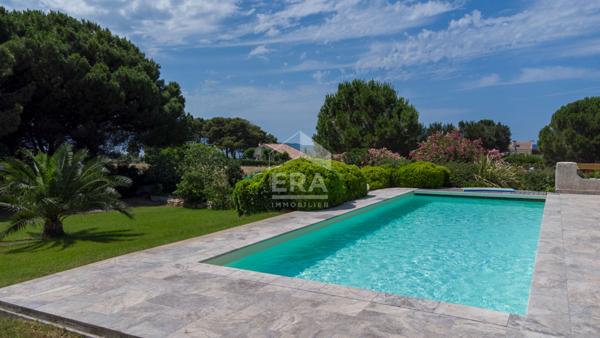 Belle maison vue mer, avec piscine, à quelques pas de la plage