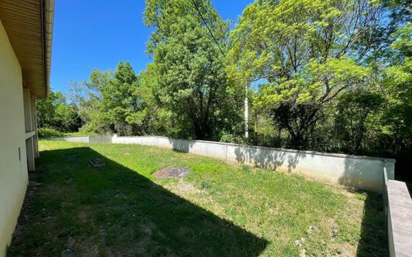 Maison à vendre    4 pièces •  Lagorce