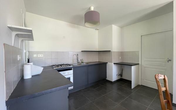 Maison à vendre    4 pièces •  Lagorce