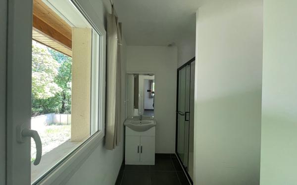 Maison à vendre    4 pièces •  Lagorce