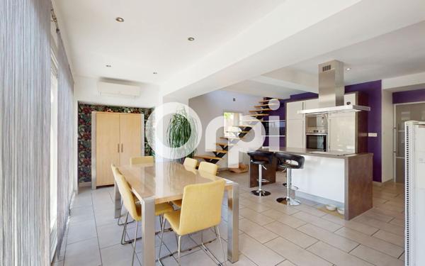Maison à vendre    7 pièces • 159 m2 Bron