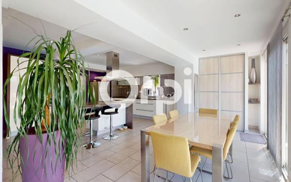 Maison à vendre    7 pièces • 159 m2 Bron
