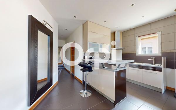 Maison à vendre    7 pièces • 159 m2 Bron