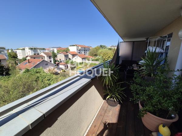 Appartement T3 centre Decines