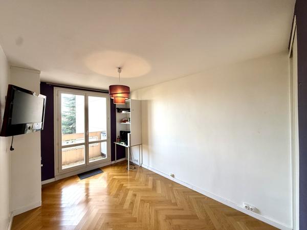 Bondy (93140) 4 Pièces avec BOX, 2 balcons, cave proche RER et futur métro 15