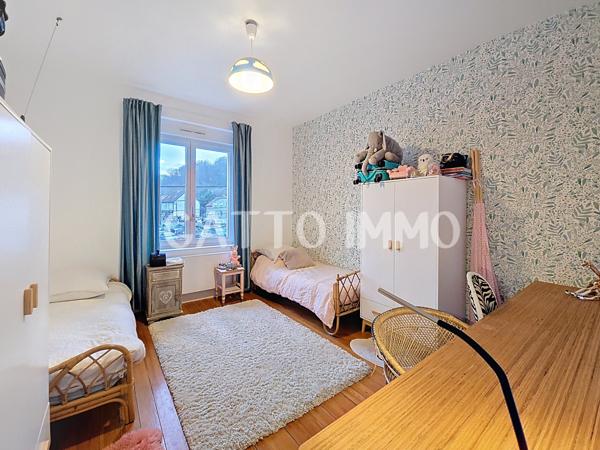 Saint-Julien-lès-Metz (57070) SOUS COMPROMIS // Maison rénovée 140m2 // 4 chambres // Jardin // Terrasse // sous-sol // DPE C