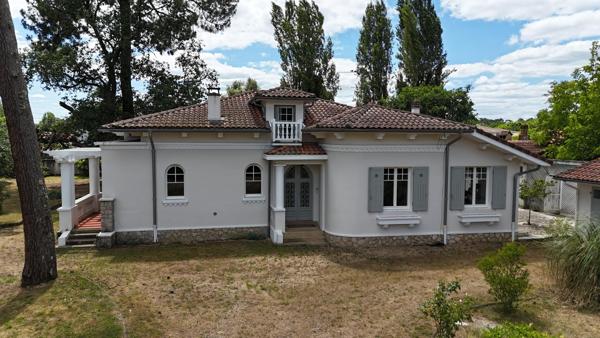 Maison Art déco sur 2 700 m² constructibles