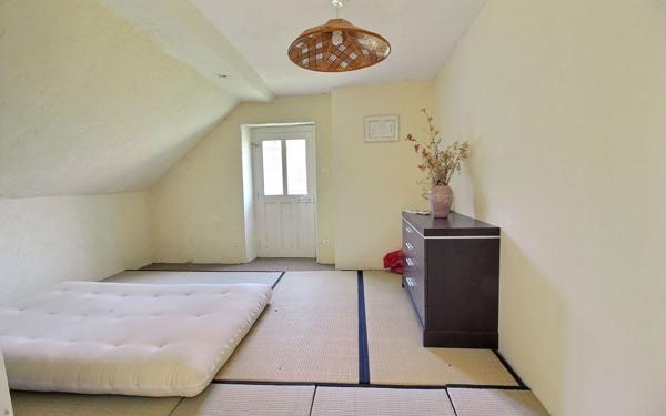 Maison à vendre    6 pièces •  Saint-Symphorien-de-Marmagne