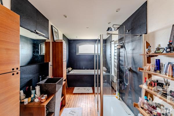 Maison à vendre  12 pièces - 238 m2 ST BERTHEVIN - 53