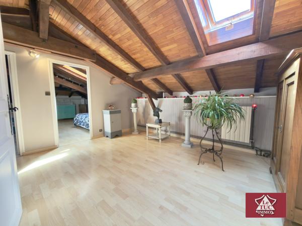 Maison en pierre avec garage, piscine et jardin. Penne-d'Agenais (47140)