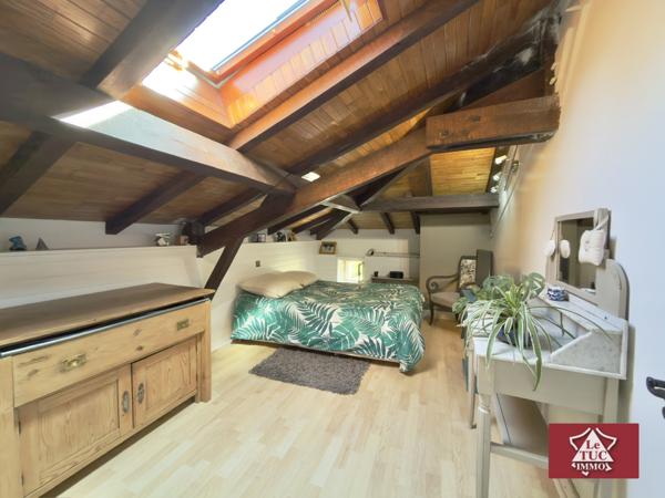 Maison en pierre avec garage, piscine et jardin. Penne-d'Agenais (47140)