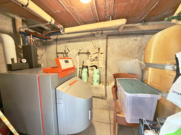 Maison en pierre avec garage, piscine et jardin. Penne-d'Agenais (47140)