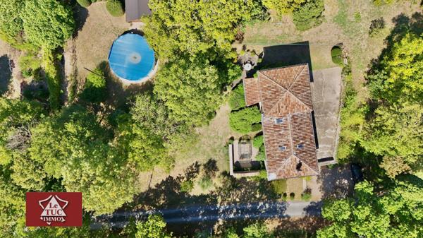 Maison en pierre avec garage, piscine et jardin. Penne-d'Agenais (47140)