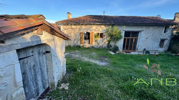 🌿 Charmante Propriété en Pierre avec Deux Espaces de Vie — Frontière Dordogne/Charente
