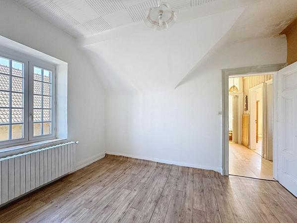 Maison familiale au calme - 3 chambres -  Jardin clos -  Double garage