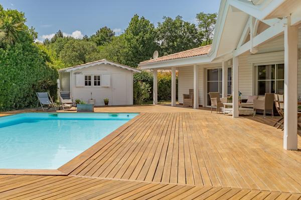 Villa 160m2 Piscine Pool house Garage