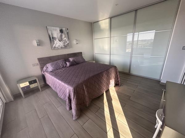 SUPERBE MAISON AVEC PISCINE