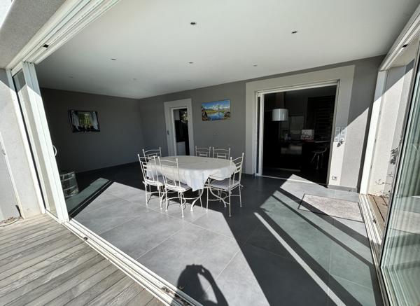 SUPERBE MAISON AVEC PISCINE