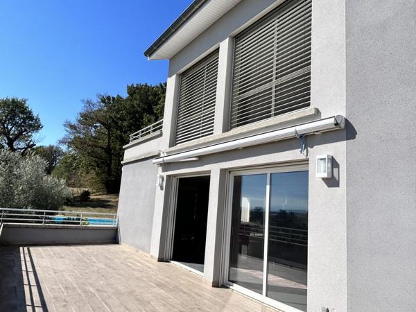 SUPERBE MAISON AVEC PISCINE