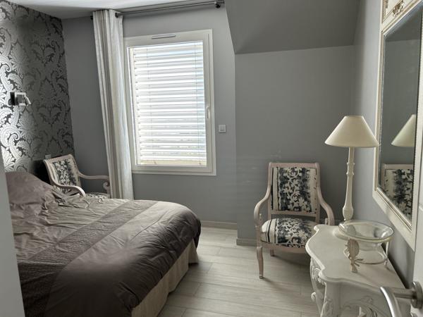 SUPERBE MAISON AVEC PISCINE