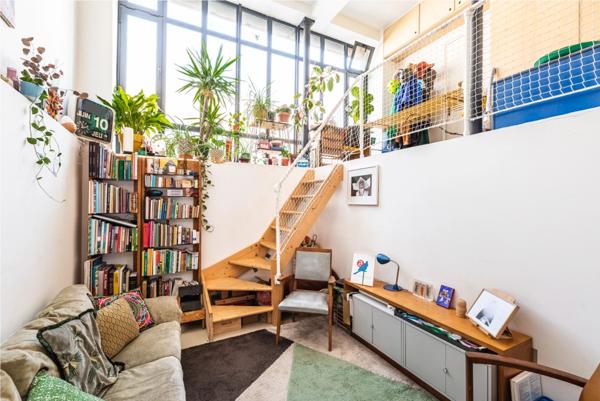 Loft atypique Mairie LES LILAS 2 chambres