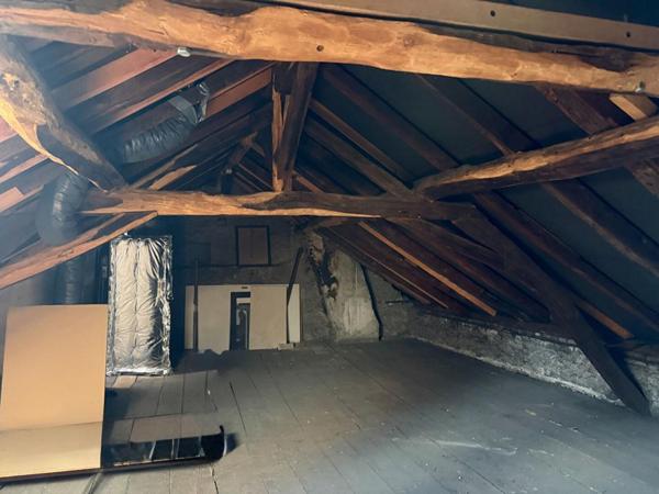 Maison Moulins avec garage et éxtérieur