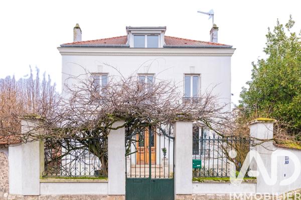 Maison à vendre 8 pièces 210 m² Saint-Maur-des-Fossés