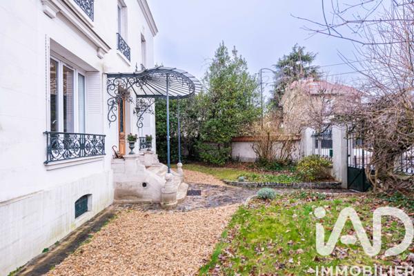 Maison à vendre 8 pièces 210 m² Saint-Maur-des-Fossés