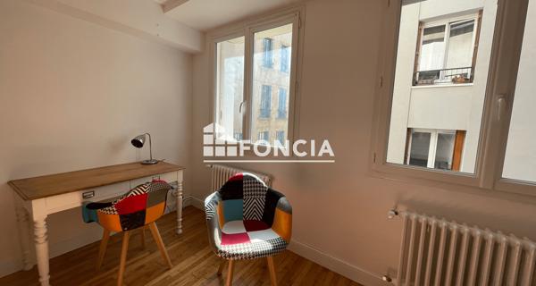 Location Studio meublé 27.85 m² - Rodez 12000