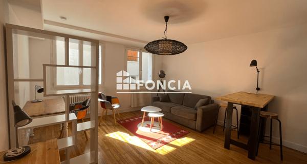 Location Studio meublé 27.85 m² - Rodez 12000