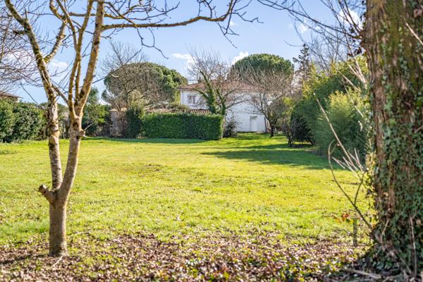 A vendre maison avec jardin proche de toutes les commodités à Sainte-Livrade-sur-Lot