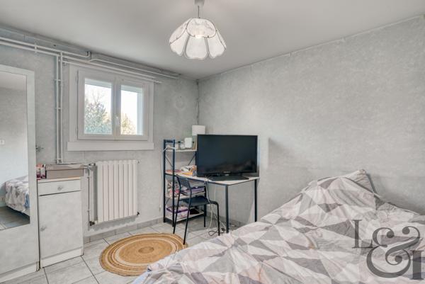 A vendre maison avec jardin proche de toutes les commodités à Sainte-Livrade-sur-Lot