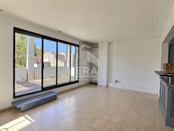 A louer appartement de type 4 avec terrasse et box fermé à Marseille - 13006 quartier VAUBAN