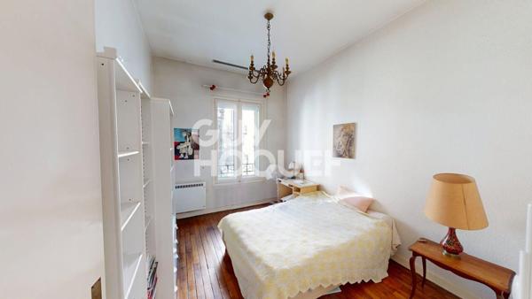 PERPIGNAN en face des Dames de France, Appartement bourgeois, 5 pièces, 140m² avec terrasse.